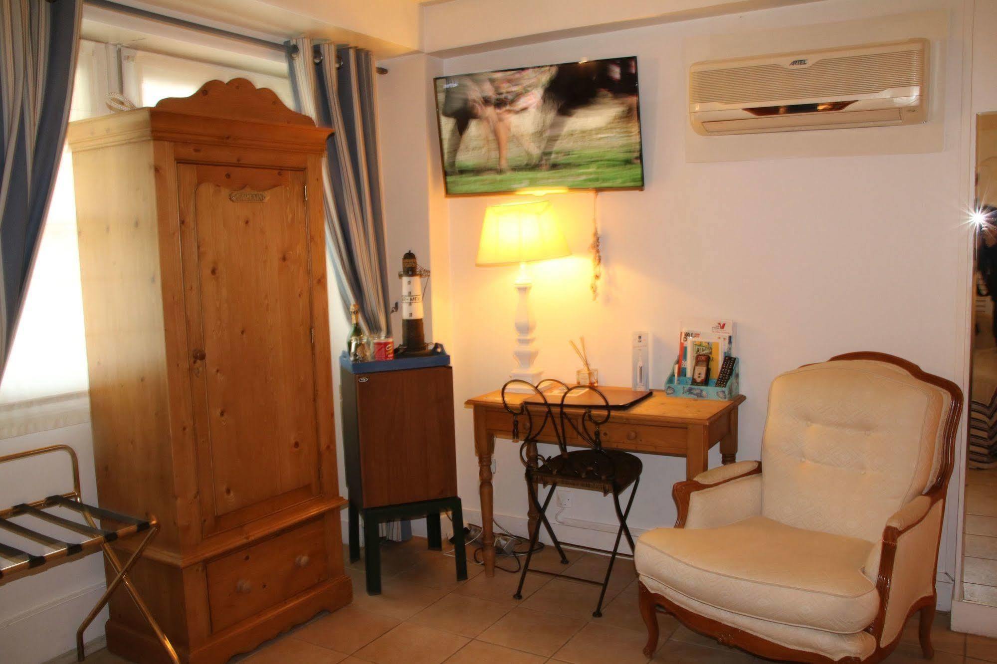 Hostellerie Du Prieure Saint-Prix  Eksteriør bilde